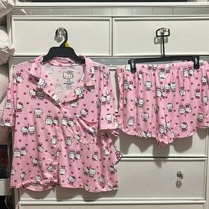 Hello kitty Valentine’s Day pajamas set